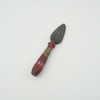 Adaga de Metal Cabo Vermelho