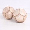 Bola de Futebol Antiga Branca