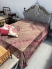 Colcha Antiga com Detalhes